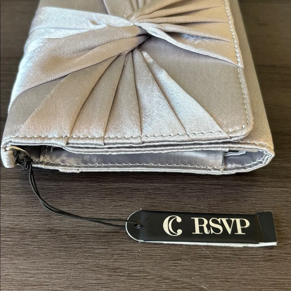 RSVP Silver Wristlet Evening Purse with Removable Silver Chain Strap NWT